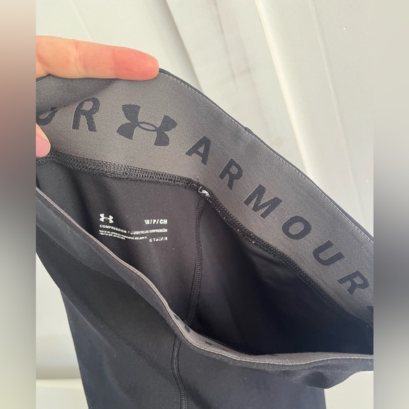 Under Armour compression leggings size small - Picture 3 of 3
